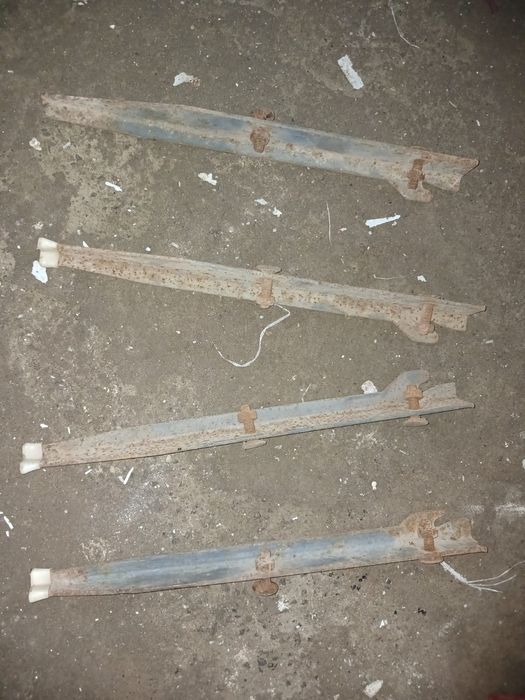 Ножки железные .