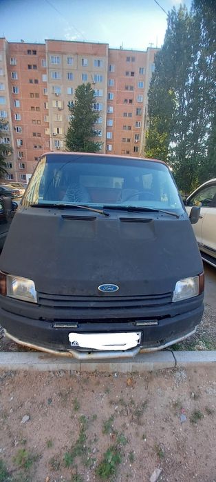 автомобиль форд транзит