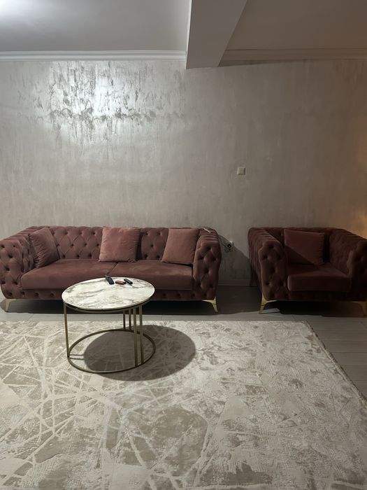 Vand set de 2 canapele plus un fotoliu