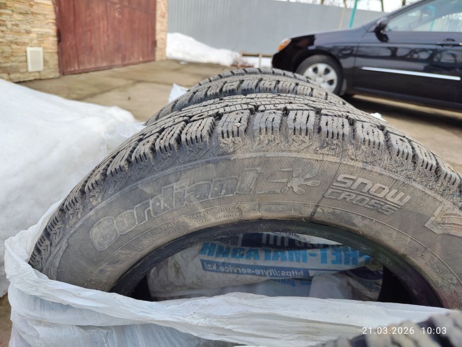 Продам комплект зимних шин 185/65R15