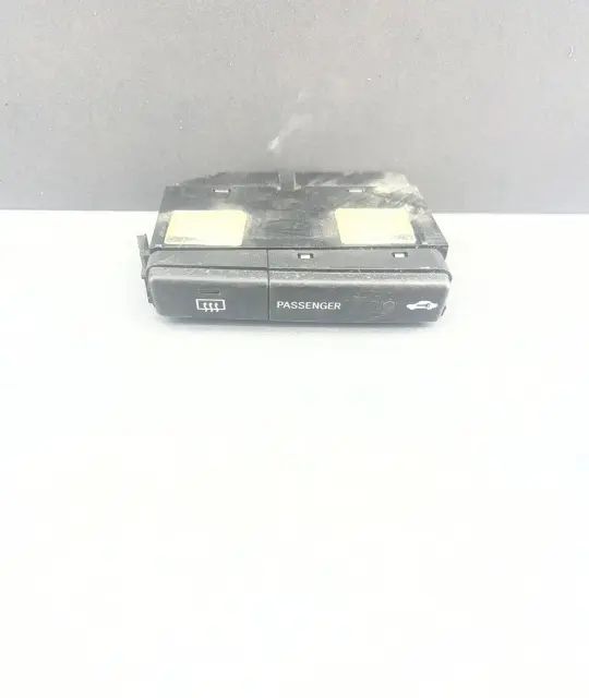 Buton dezaburire luneta 84790-05130 Toyota Avensis 2007