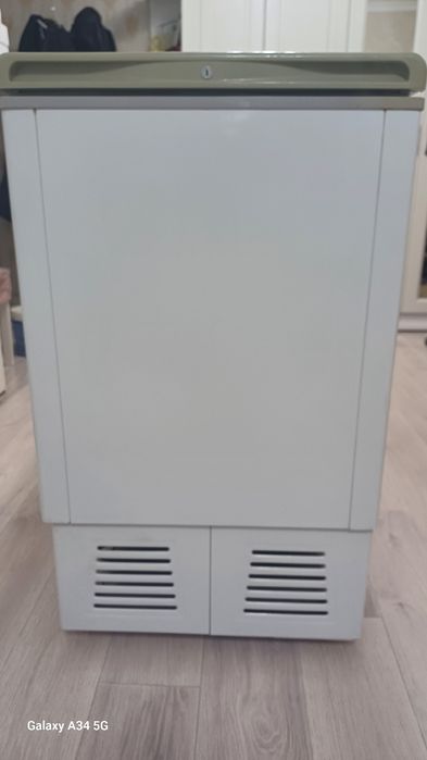 Морозильник продам