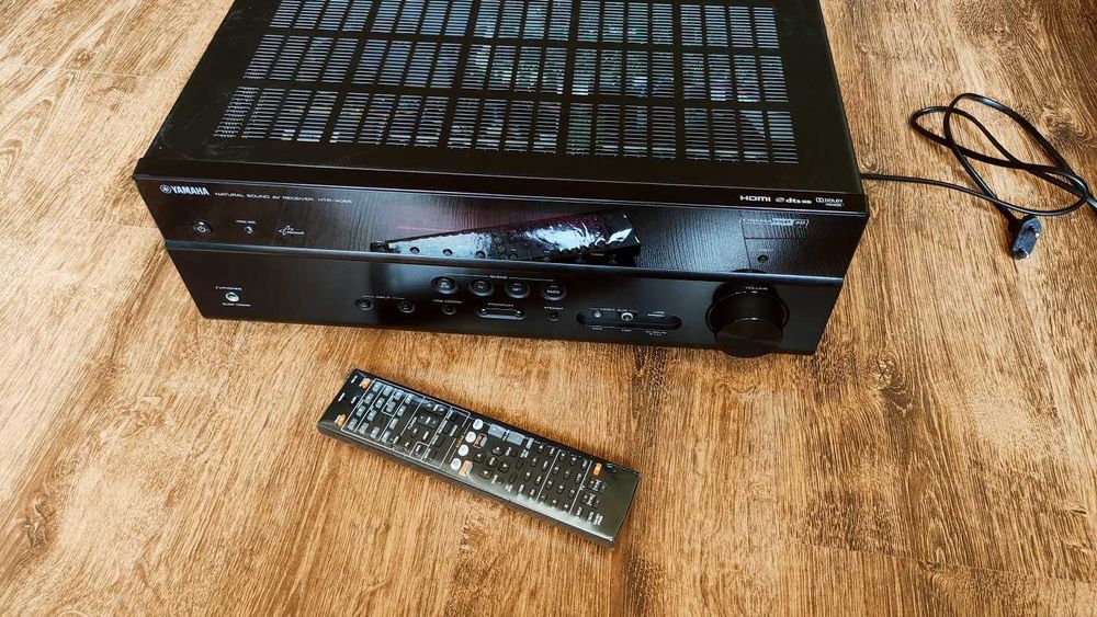 5.1 Receiver YAMAHA HTR-4065, HDMI ARC