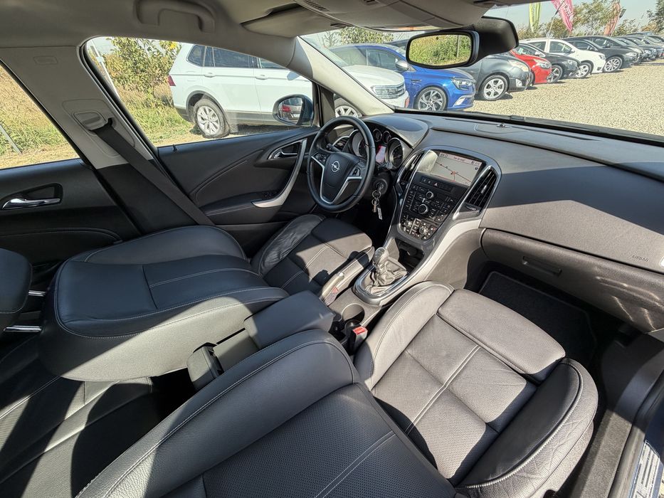 Opel Astra J COSMO 1.7CDTI 2013 Euro 5 Clima/Navi/Bi Xenon/Daylight Led