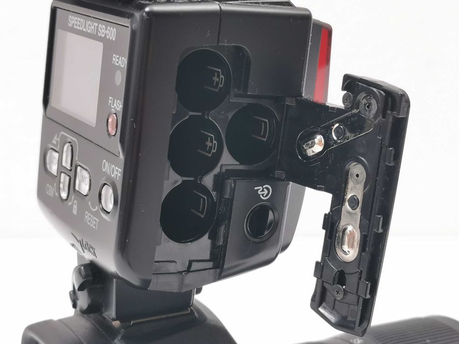 Nikon SpeedLight SB-600 светкавица за фотоапарат