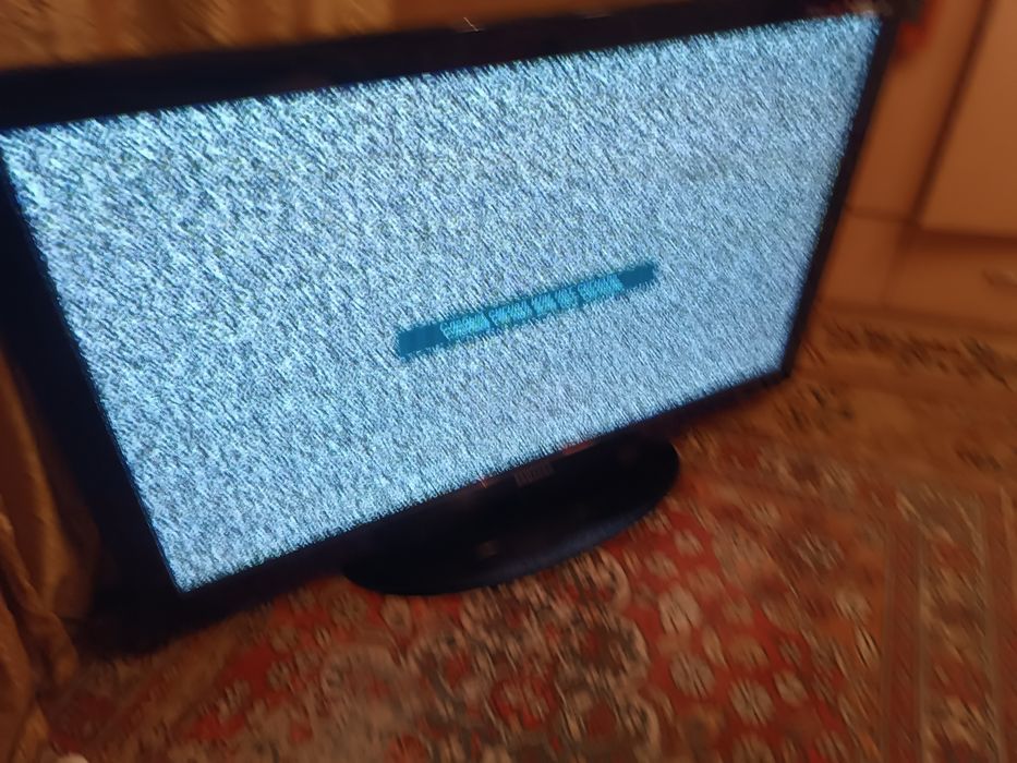 Продам телевизор samung большой