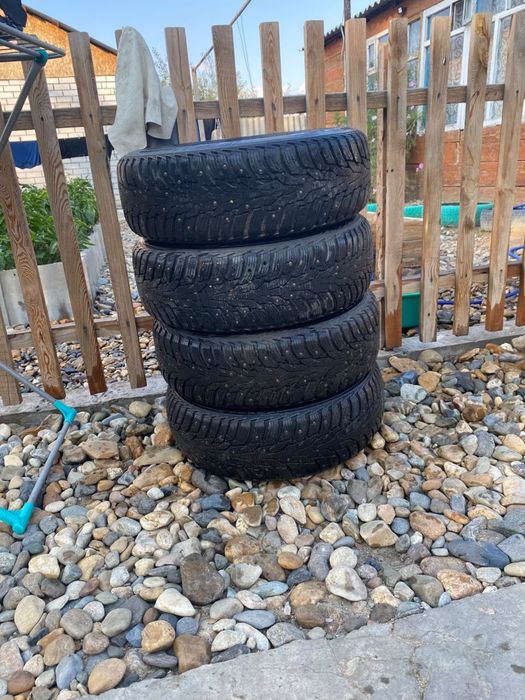 Продам комплект колёс зимние