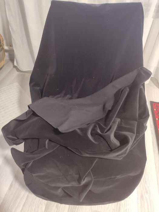 Продам помбархат черного цвета