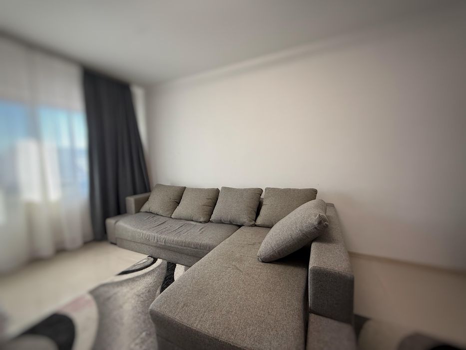 Canapea extensibila gri+ 5 perne ,preț avantajos