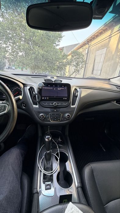 Malibu 2 turbo sotiladi 138000 km probeg