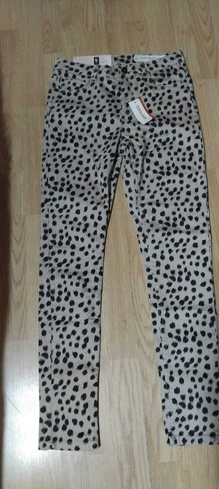 Blugi dama imprimeu leopard,marime M/40,noi