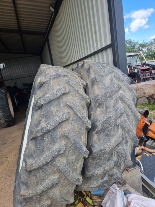 Roti 16,9 r34  tractor Fiat (roti tehnologice 12,4 r46))