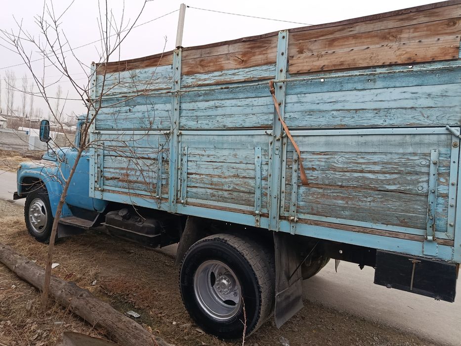 Zil 130 GBA sotiladi