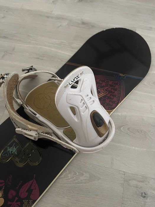 Snowboard Nitro Venus 138 cm + legaturi Raiden Lynx
