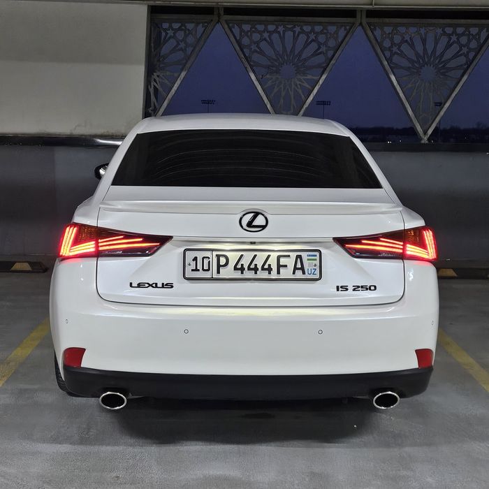 LEXUS IS250 sotiladi