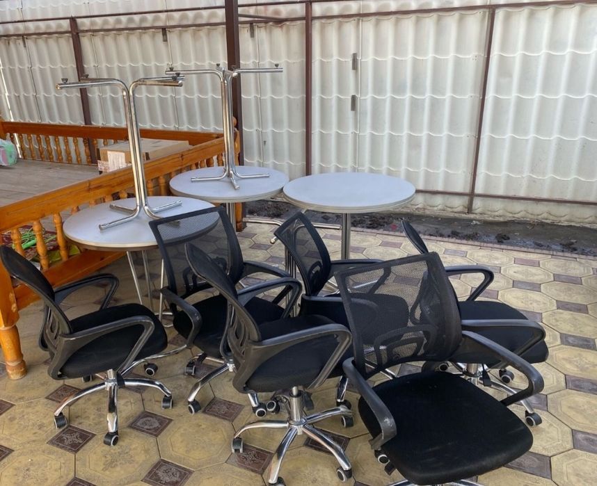 Продам кресла и столы бу