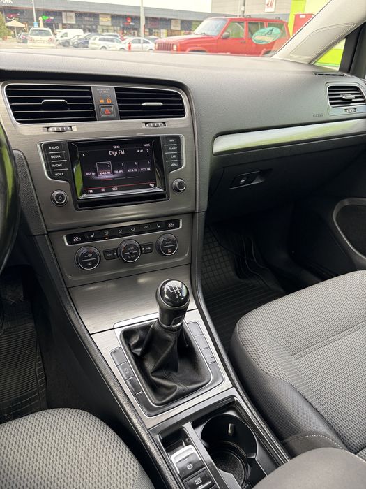 VOLKSWAGEN Golf 2014 — imagine 5