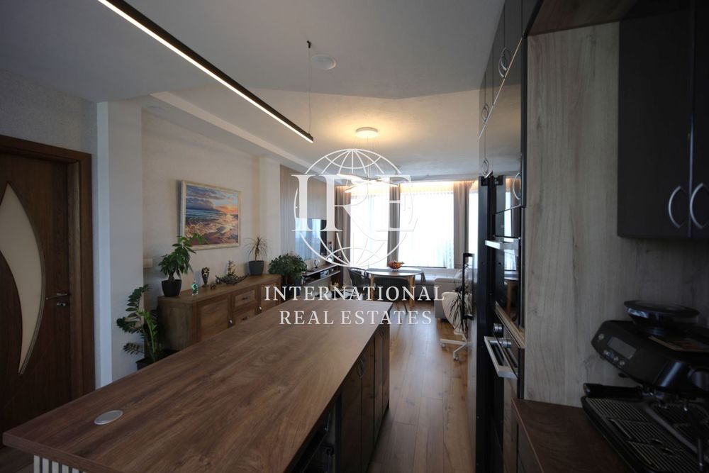 Продава се Тристаен апартамент в к.к. Св.Св. Константин и Елена - 146 кв.м за 1044 €/кв.м - Снимка #4