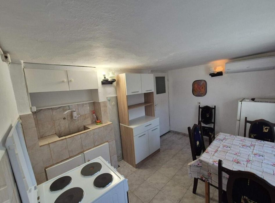 Дава се под наем Двустаен апартамент в Пловдив, Кючук Париж - 45 кв.м за 153 € - Снимка #2