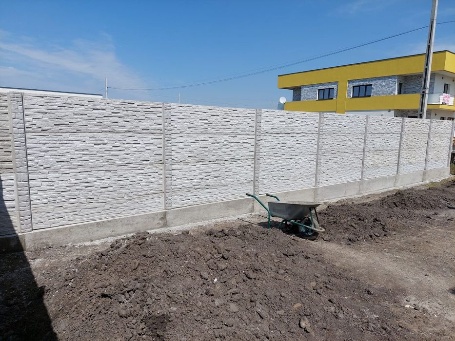 Producem și montam garduri din beton