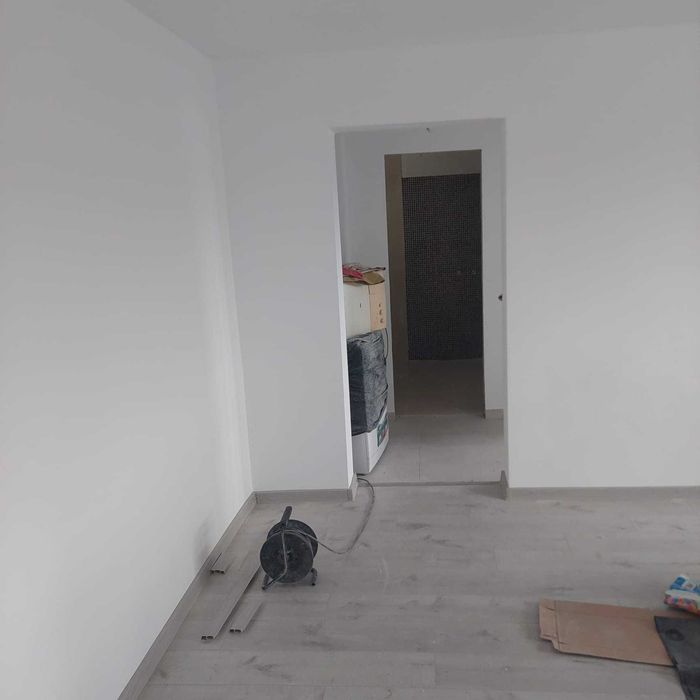 Vand apartament 3 camere