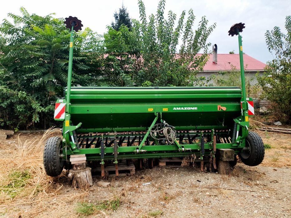 Utilaje pentru agricultura: semănătoare, prășitoare, plug