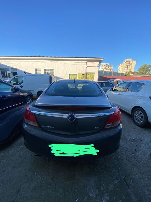 Dezmembrez opel insignia 2.0