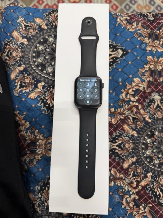 Продам Apple watch 6 series 44mm