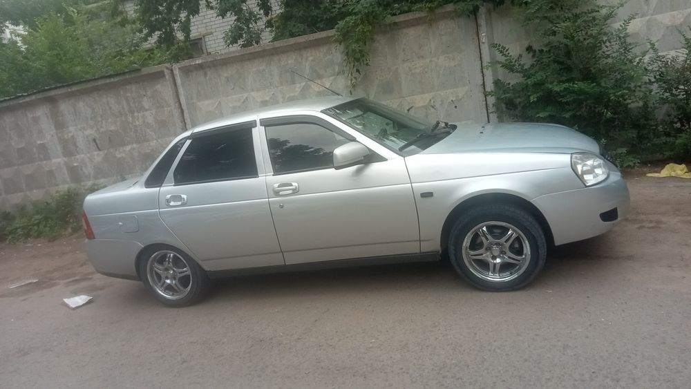 Продам машину приору