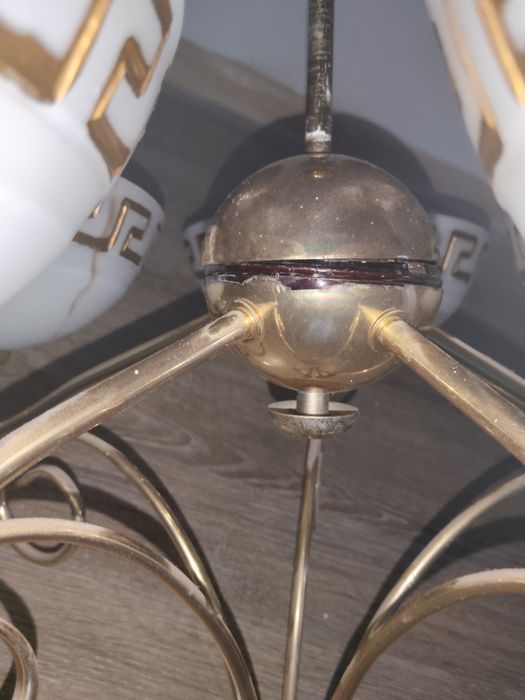 Продам люстру  бу