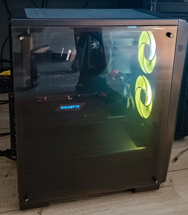 PC gaming Ryzen™ 5 5600x/ RX 5600XT 6 GB/ 16 Gb RAM/ SSD 240GB + 1TB