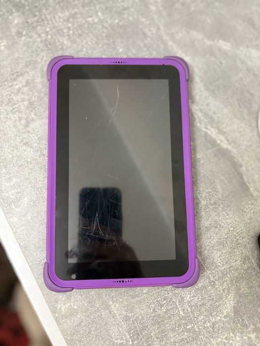 Детский планшет в защитном чехле