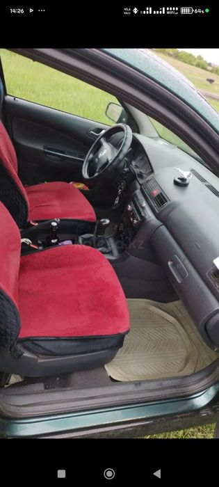 Продам машину Шкоду Октавию