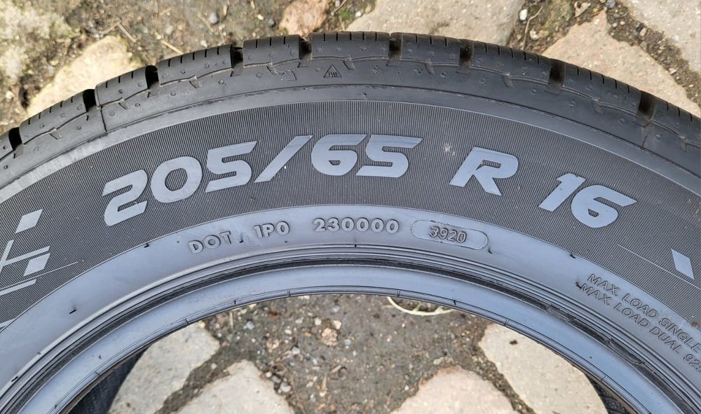 Set 2buc 205/65 R16C 107/105T Vredestein Comtrac 2+ Winter M+S iarnă