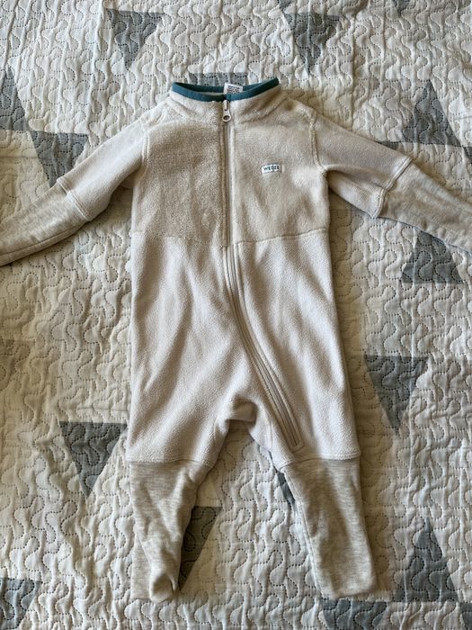 Зимен гащеризон яке ръкавички и цял долен гащеризон от Декатлон