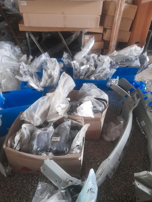 Оригинал запчасть стопы фара