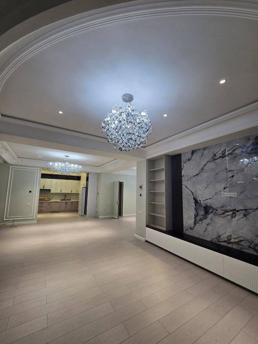 Новостройка Уста-Ширин 4/5/12 192квм евроремонт