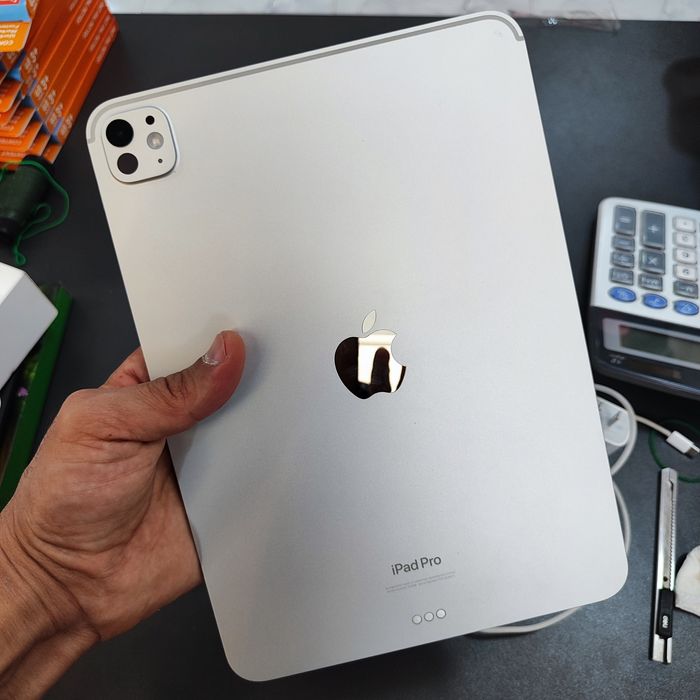 iPad Pro 11 inch. M4 256 GB SILVER