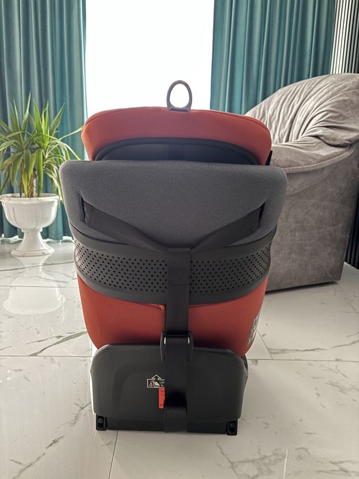 Scaun auto rotativ cu isofix