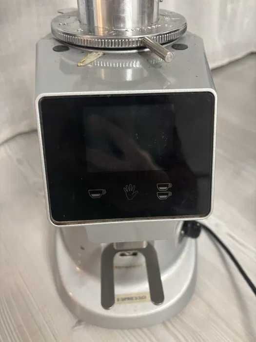 Râșniță cafea Fiorenzato Pavelly F64 E – profesională