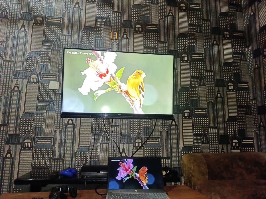 Телевизор Артел самсунг 50 тали смарт емас ишлаб зор ишлатиб турган те