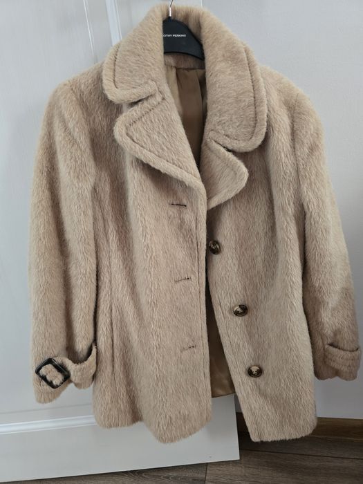 Palton scurt din lana de lama naturala marime S