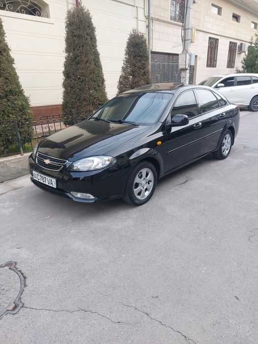 Gentra 2020 yil.Srochno Sotiladi. 3 Poz.Full.Avtomat.Qora.  Benzinda.