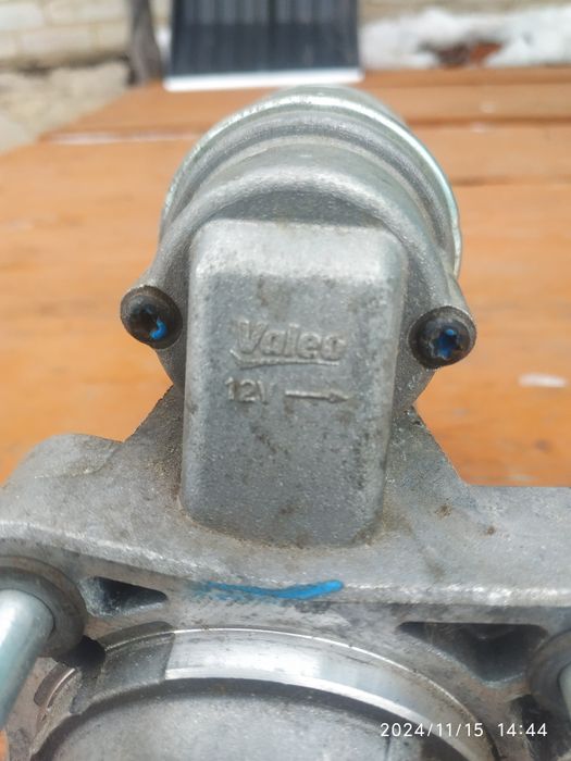 Новый стартер заводской