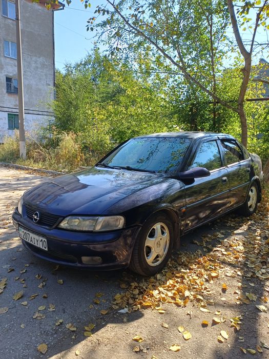 Продам автомобиль Опель Вектра 1998г.