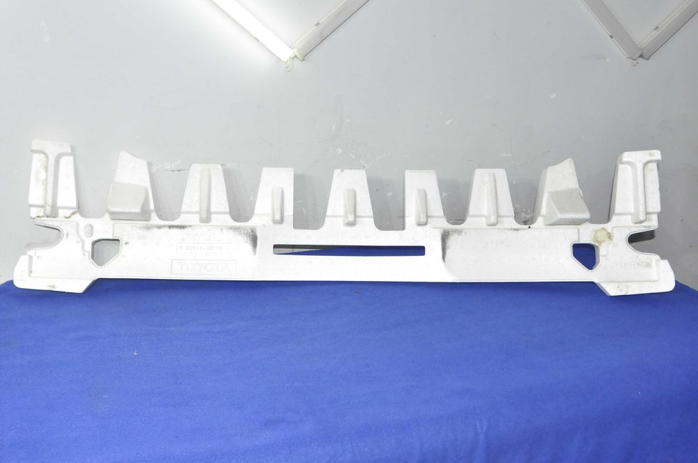 Абсорбер бампера Toyota Highlander 2011