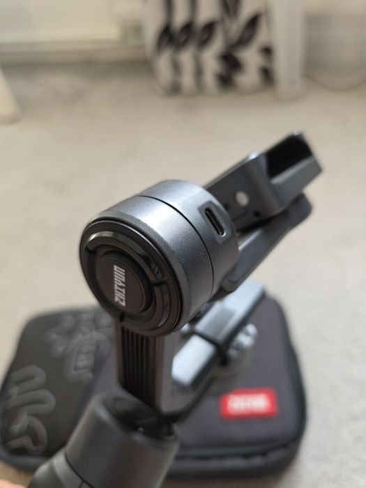Zhiyun Tech Smooth 5 Combo Stabilizator Gimbal pentru Smartphone