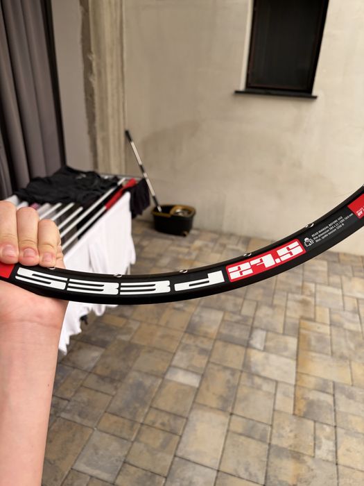 Janta DT Swiss 533D 27.5 de 32 de spite Armura Leatt si ochelari 100%