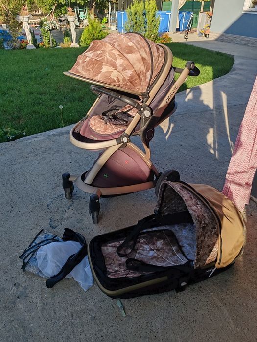 Продавам детска количка.