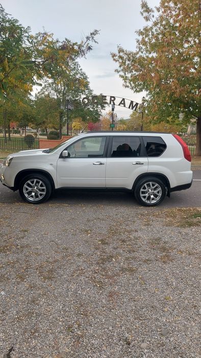 NISSAN xtrail 2012 ,4×4,2.0diesel